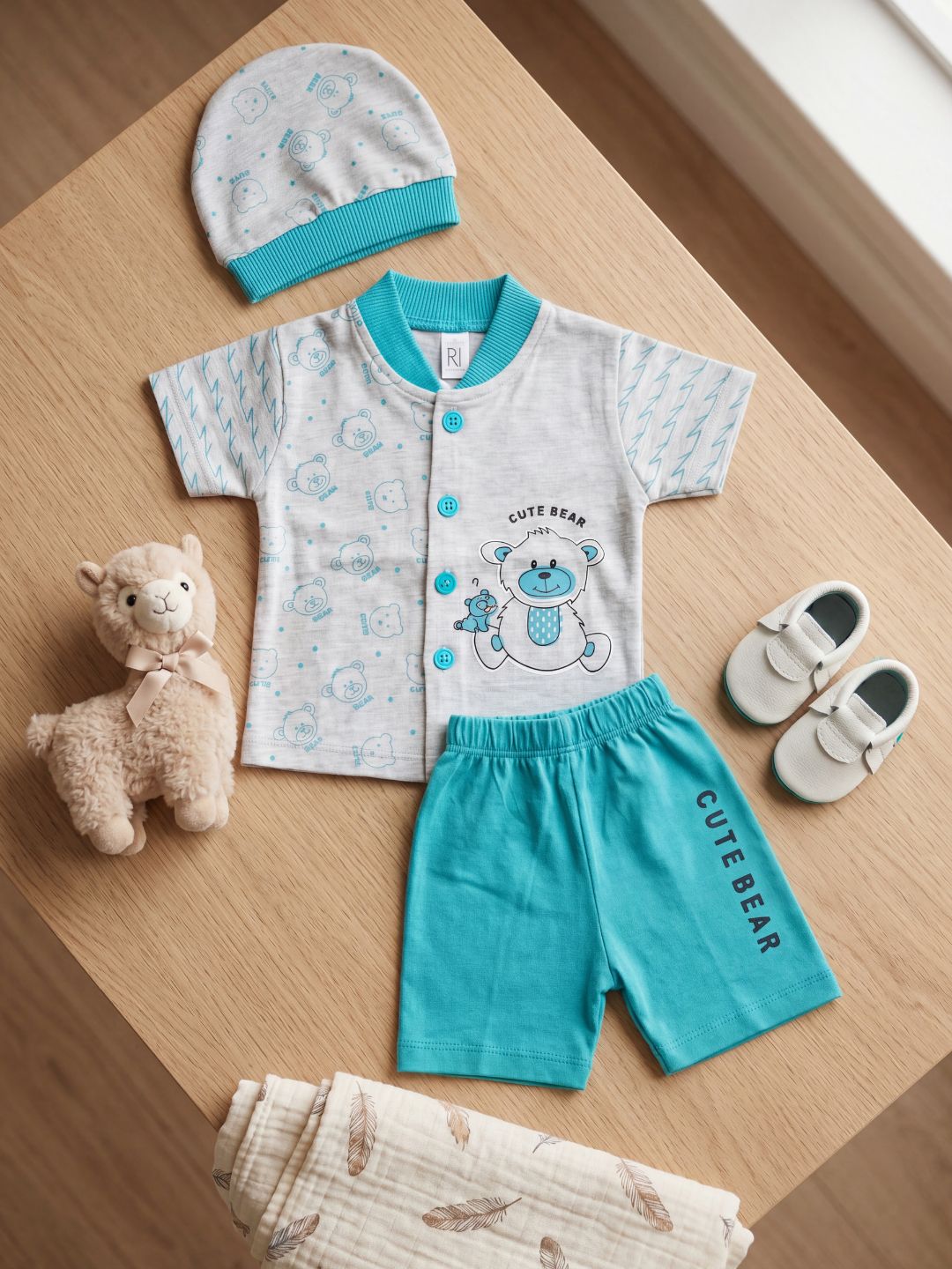 "Cute Bear" 3-Piece Baby Boy Summer Set (Shirt, Shorts & Cap) - Grey/Teal