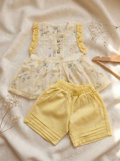 Girls Sweet Summer 2-Piece Set: Yellow Floral Peplum Top & Pleated Shorts