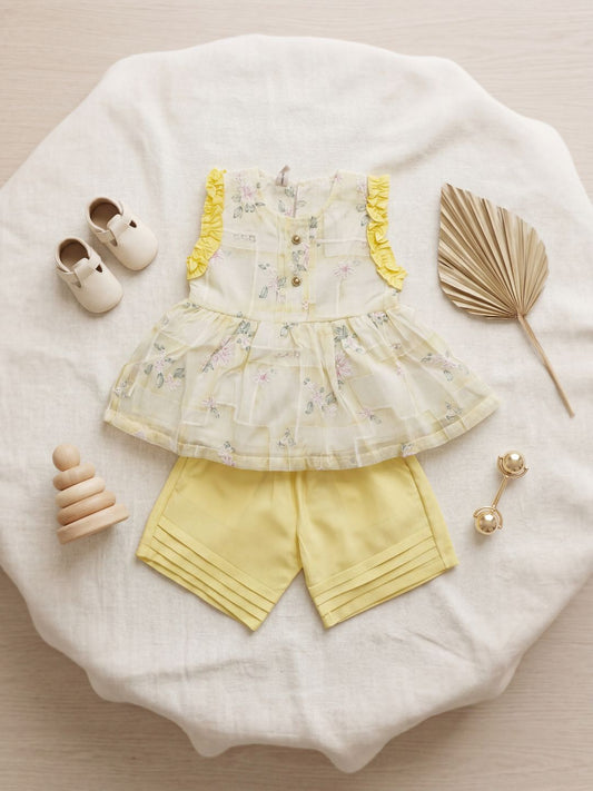 Girls Sweet Summer 2-Piece Set: Yellow Floral Peplum Top & Pleated Shorts